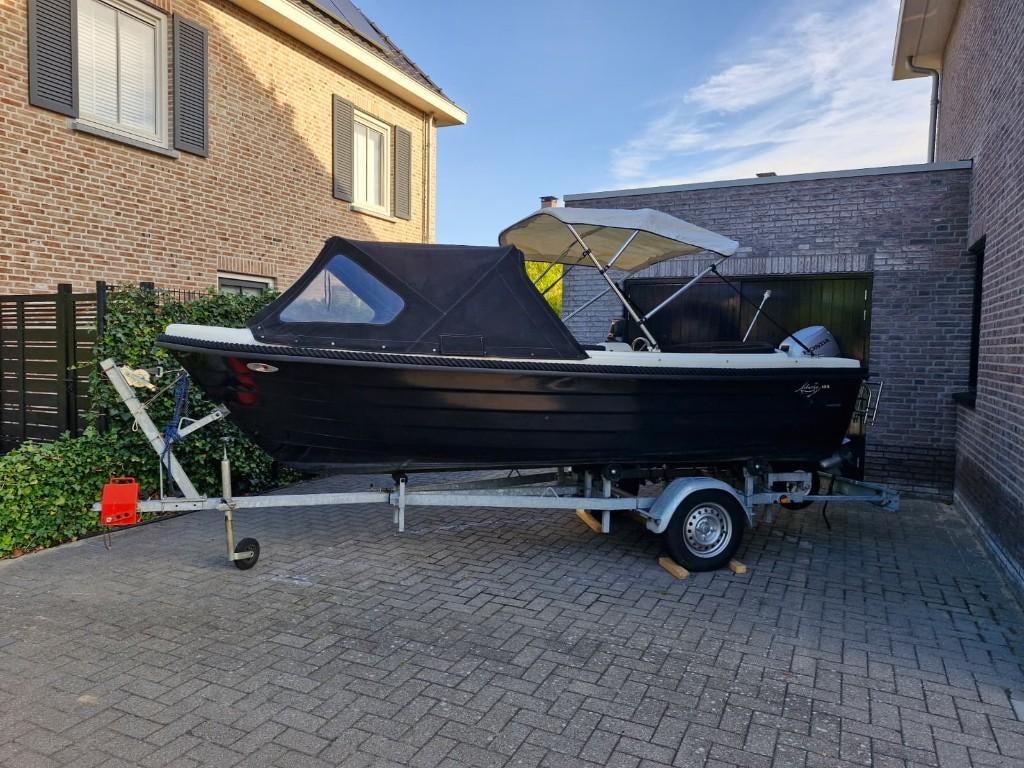 Kans! Keurige complete sloep Liberty 475XL met veel opties., Watersport en Boten, Sloepen, Ophalen, Gebruikt, Tot 10 pk, 3 tot 6 meter