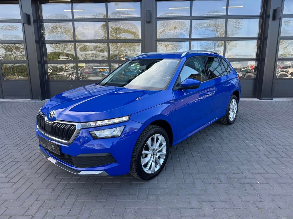 Skoda Kamiq 1.0 TSI Ambition / Stoelverwarming / Carplay, Auto's, Skoda, Gebruikt, 95 pk, Blauw, Origineel Nederlands