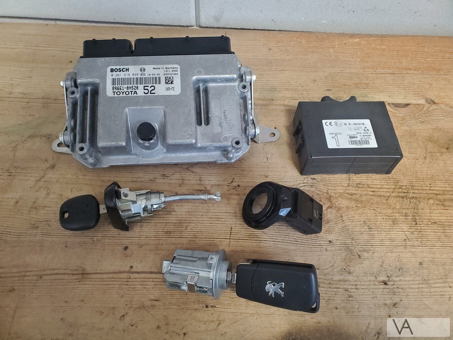 Peugeot 108 Citroen C1 Toyota Aygo contactset vanaf 2014 €75, Gebruikt, -, -, Ophalen of Verzenden