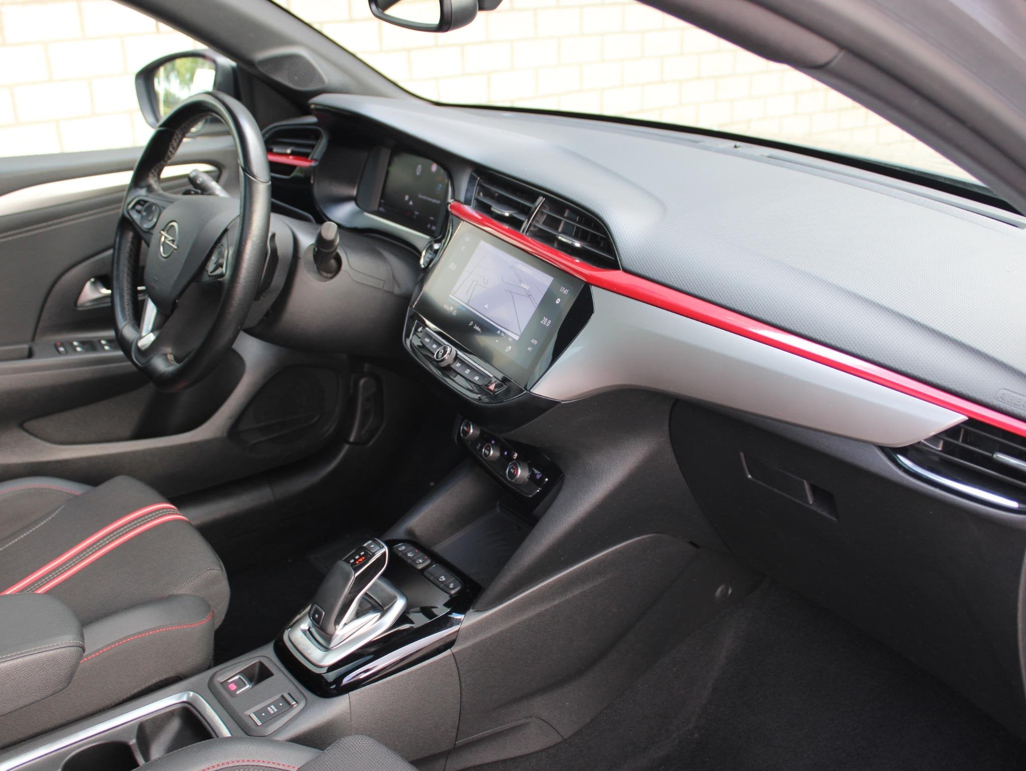 Opel Corsa 1.2T GS Line Automaat | Camera/Panoramadak/Stoelv, 12 maanden, Gebruikt, Euro 6, Corsa