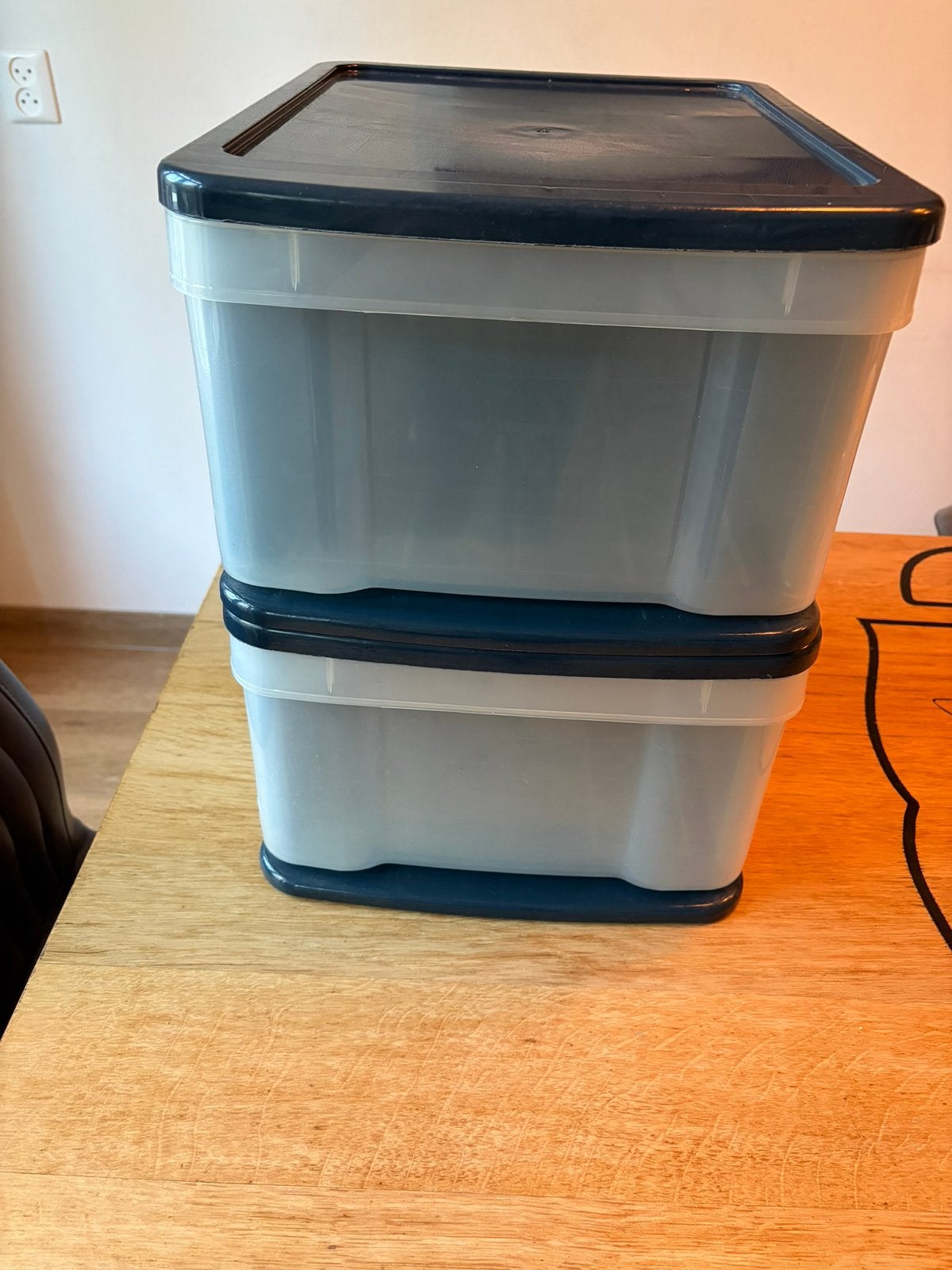 Plastic laden kast 2 xmaal grijs blauwe kleur goede staat, Zo goed als nieuw, Minder dan 100 cm, 25 tot 50 cm, 50 tot 100 cm