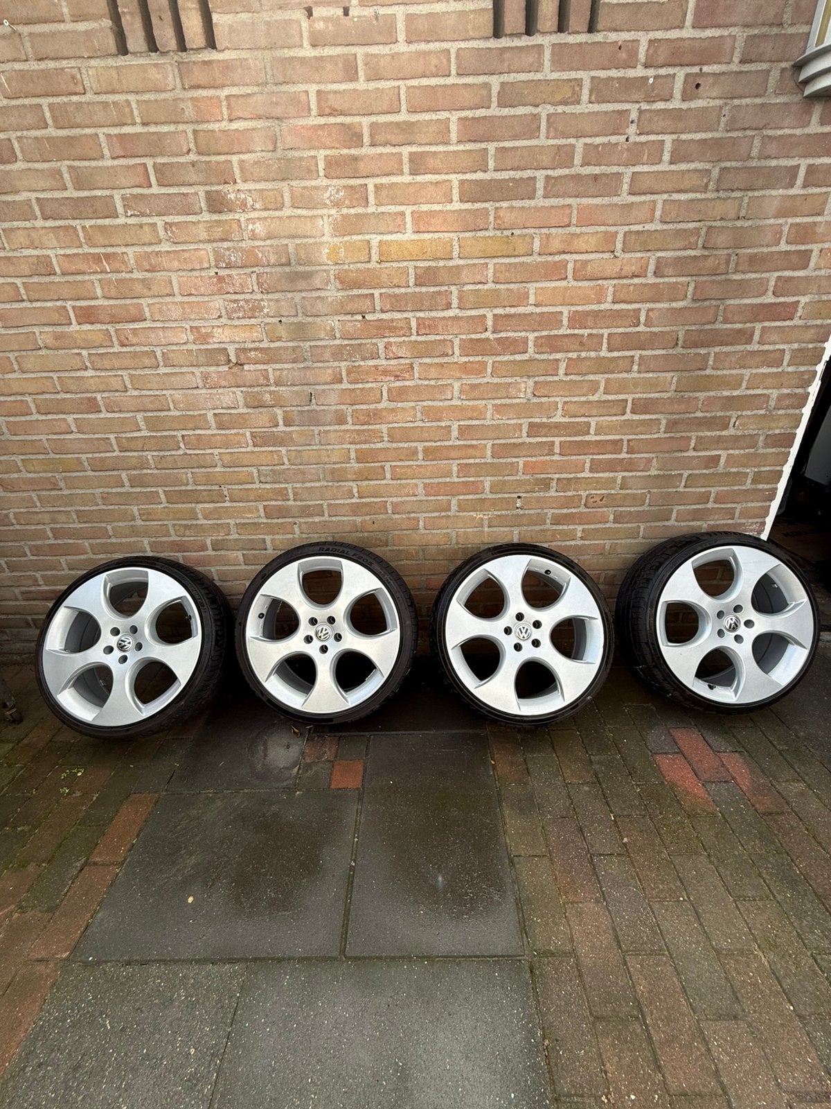 18 inch VW Golf GTI Monza-look velgen + zomerbanden, Auto-onderdelen, Ophalen, 18 inch, Banden en Velgen, Personenwagen