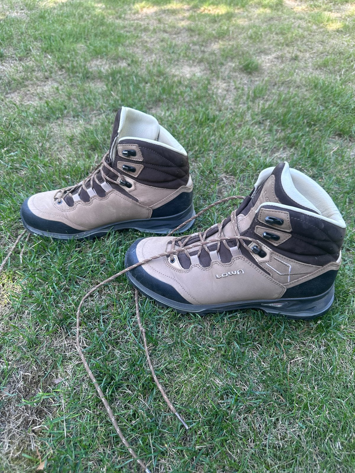 Lowa Wandelschoenen - Maat 40 -  nooit gedragen, Ophalen of Verzenden, Nieuw, Schoenen