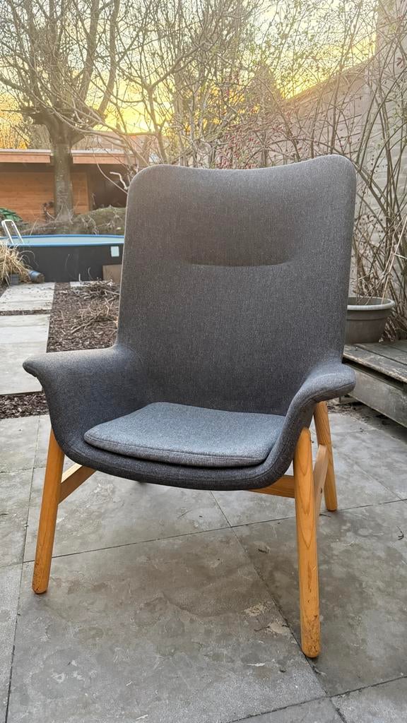 IKEA Vedbo stoel met hoge rugleuning - Grijs, Huis en Inrichting, Stoelen, Ophalen, Gebruikt, Hout, Eén