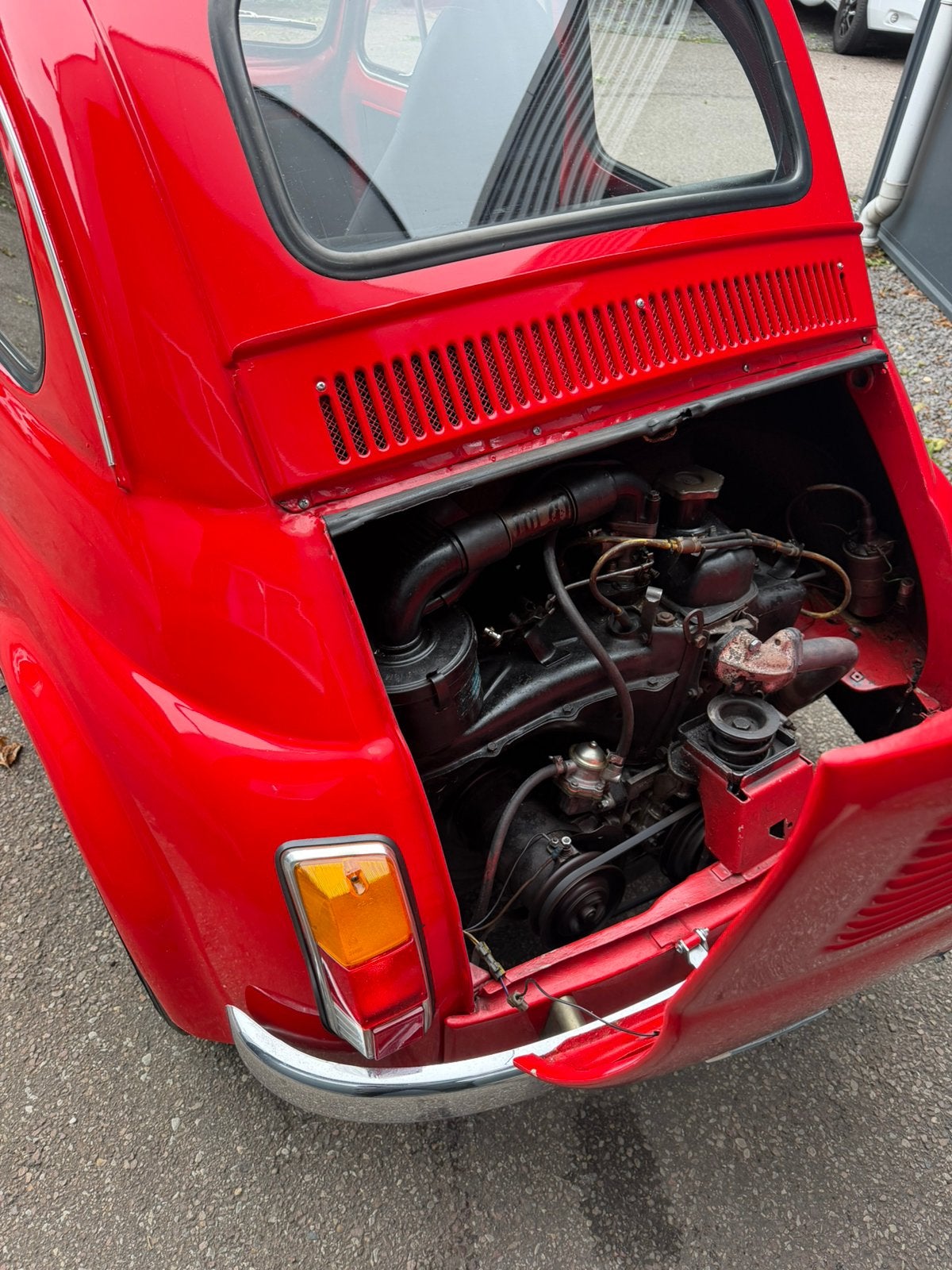Fiat 500 R oldtimer – 600cc – Ferrari Rood – Whitewalls, foto 8