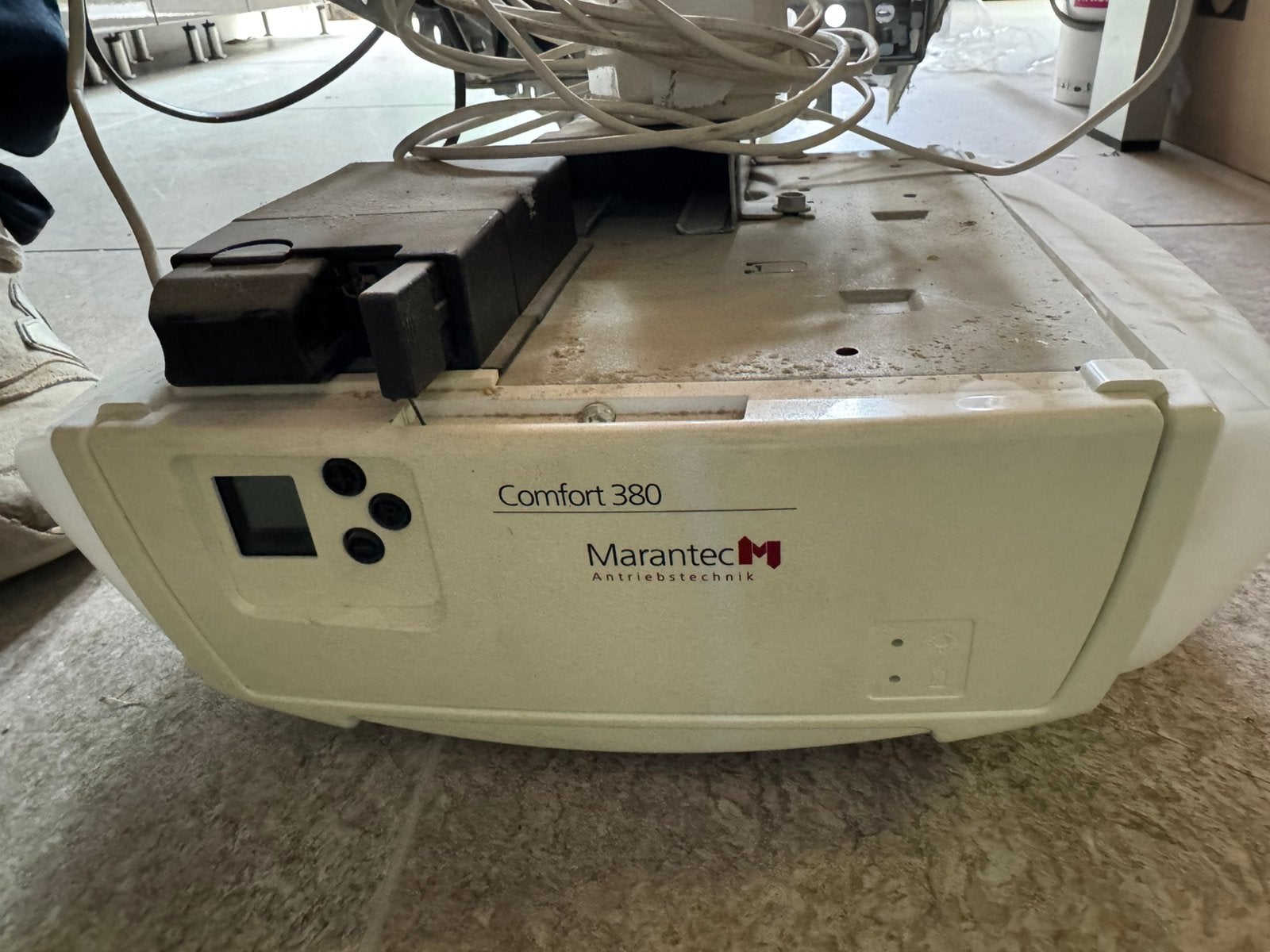 Garagedeur motor met geleiderail, Doe-het-zelf en Verbouw, Rolluiken, Ophalen, Gebruikt, 200 cm of meer, Wit