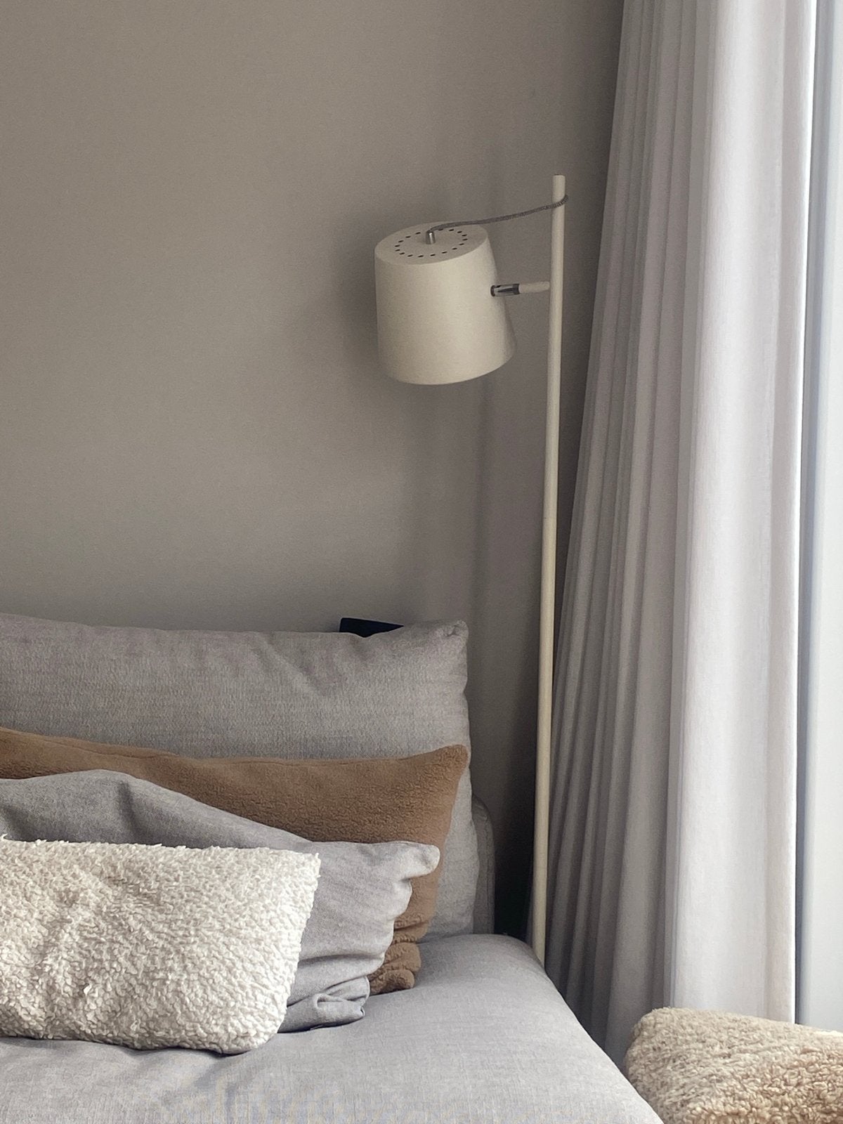 witte zuiver buckle head vloerlamp met verstelbare kap, Huis en Inrichting, Ophalen, Zo goed als nieuw, Metaal, 150 tot 200 cm