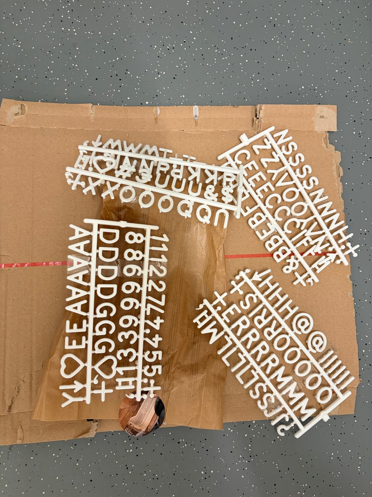 Witte letters en cijfers voor bv een krat, Ophalen of Verzenden, Gebruikt, Stickers en Plaatjes
