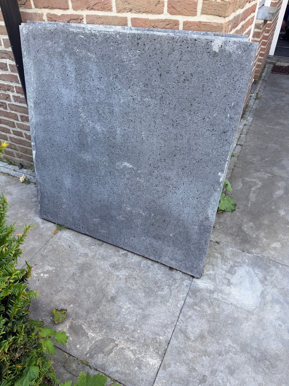 Schellevis tegels 1x1m - 2 stuks, Tuin en Terras, Tegels en Klinkers, Gebruikt, Ophalen of Verzenden, Minder dan 5 m², Beton
