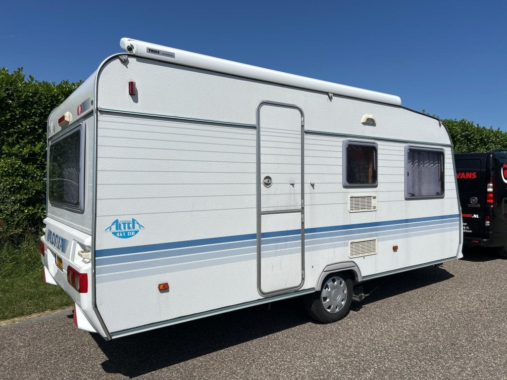 Adria Altea 461 DB CASSETTE LUIFEL, MOVER, Caravans en Kamperen, Caravans, Standaardzit, Adria Mobil, Bedrijf, 750 - 1000 kg