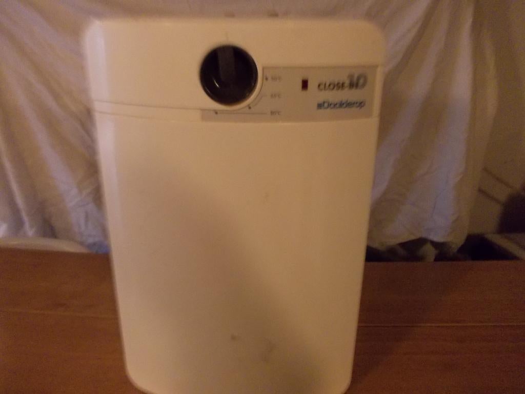 Te koop een eletra close in 10 liter boiler van Daalderop, Doe-het-zelf en Verbouw, Geisers en Boilers, Ophalen, Gebruikt, Boiler