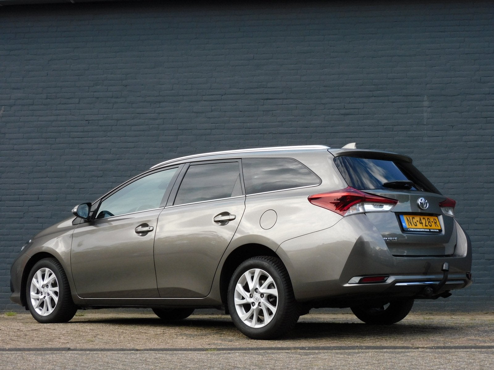 Toyota Auris Touring Sports 1.2T Dynamic 2e EIGENAAR! CAMERA, Auto's, Gebruikt, 4 cilinders, 116 pk, Origineel Nederlands