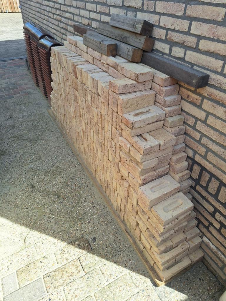 Circa 460 nieuwe gele stenen, Ophalen, Nieuw, Bakstenen