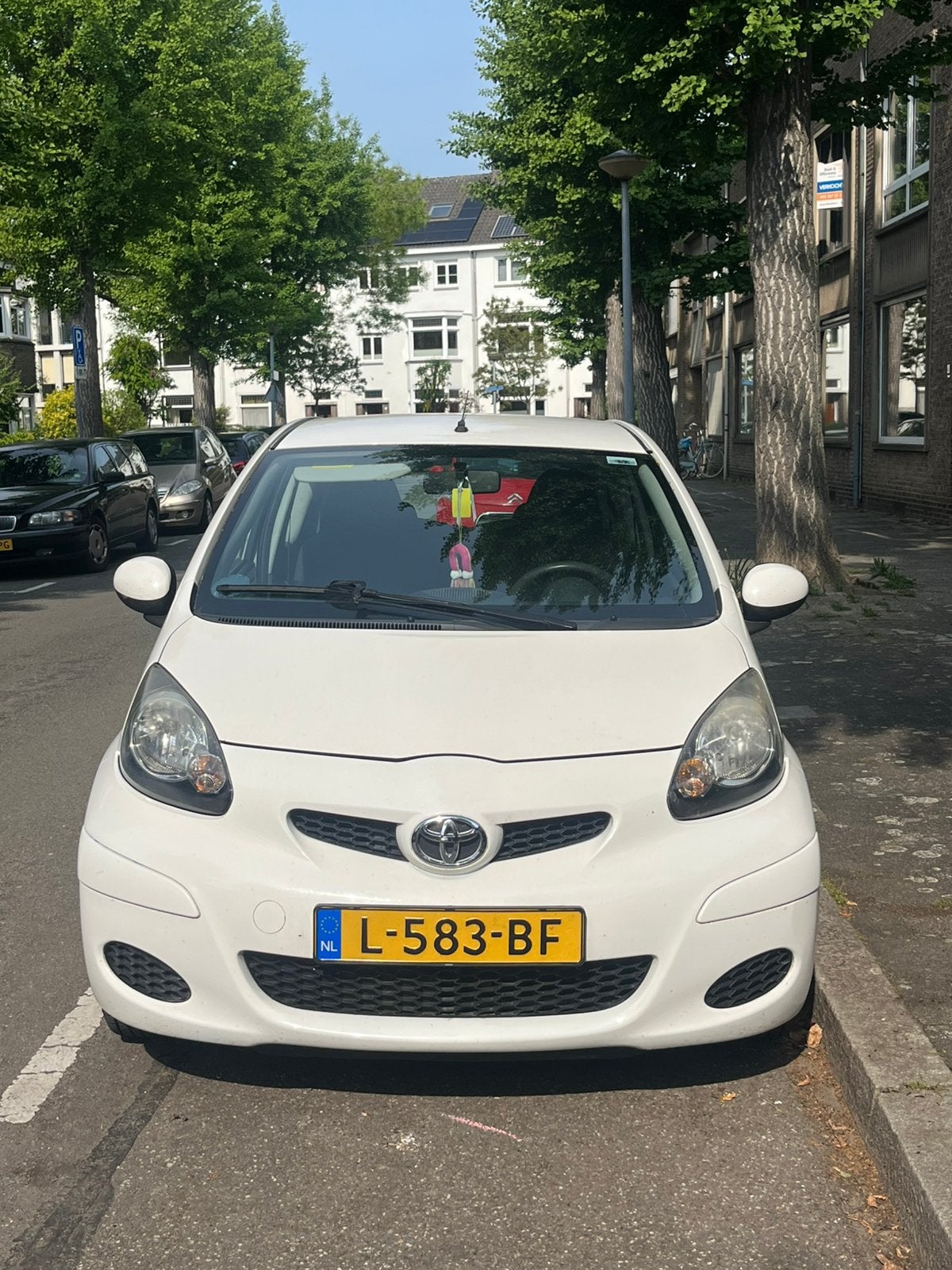 Toyota Aygo 1.0 12V Vvt-i 3DRS MMT 2011 Wit, Voorwielaandrijving, 4 stoelen, Handgeschakeld, Particulier