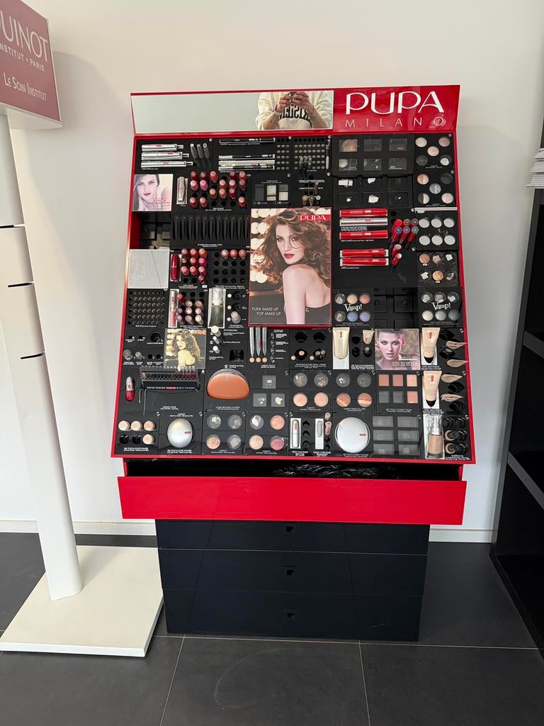 pupa milano make up display, Ophalen of Verzenden, Zo goed als nieuw, Gehele gezicht