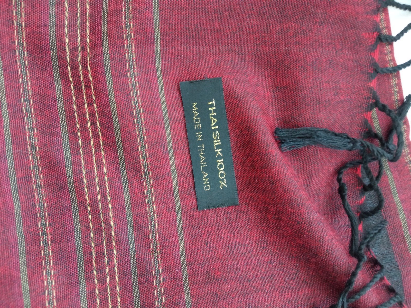 Thaise sjaal 100% Thaise zijde nieuw nooit gedragen 180x70cm, Kleding | Dames, Ophalen of Verzenden, Nieuw, Maat 46/48 (XL) of groter