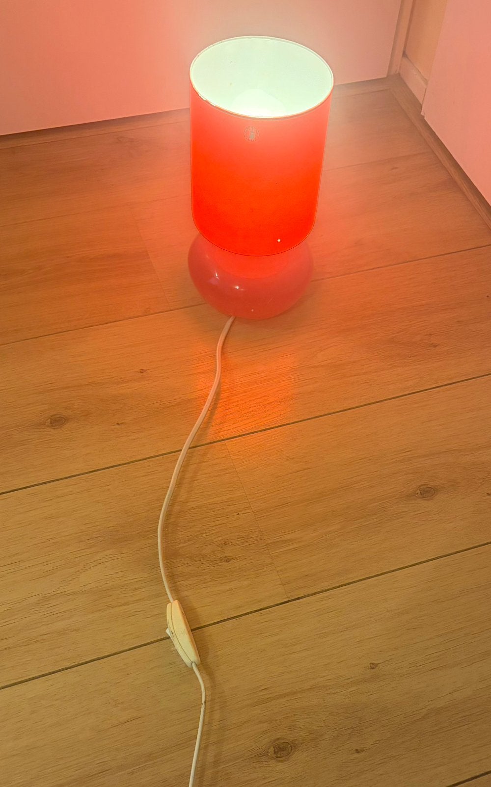 1 x IKEA Lykta tafellamp rood, Huis en Inrichting, Lampen | Tafellampen, Rood, Ophalen of Verzenden, Gebruikt, IKEA