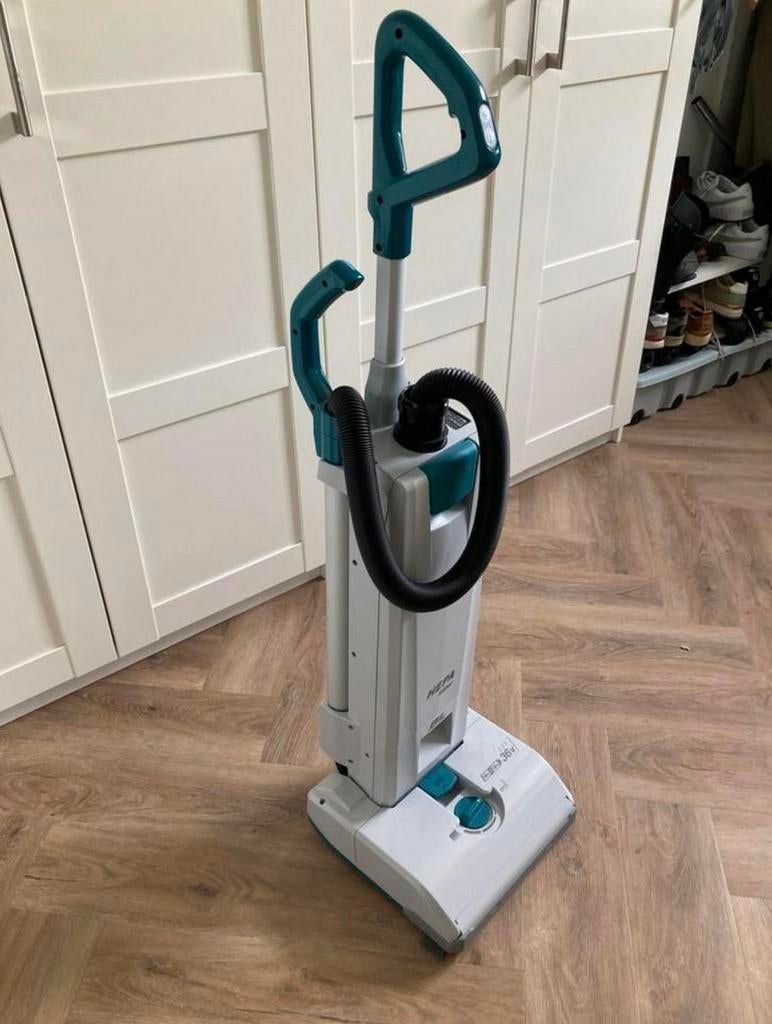 Makita DVC560 Accu Stofzuiger, Ophalen of Verzenden, Raamwisser of Trekker
