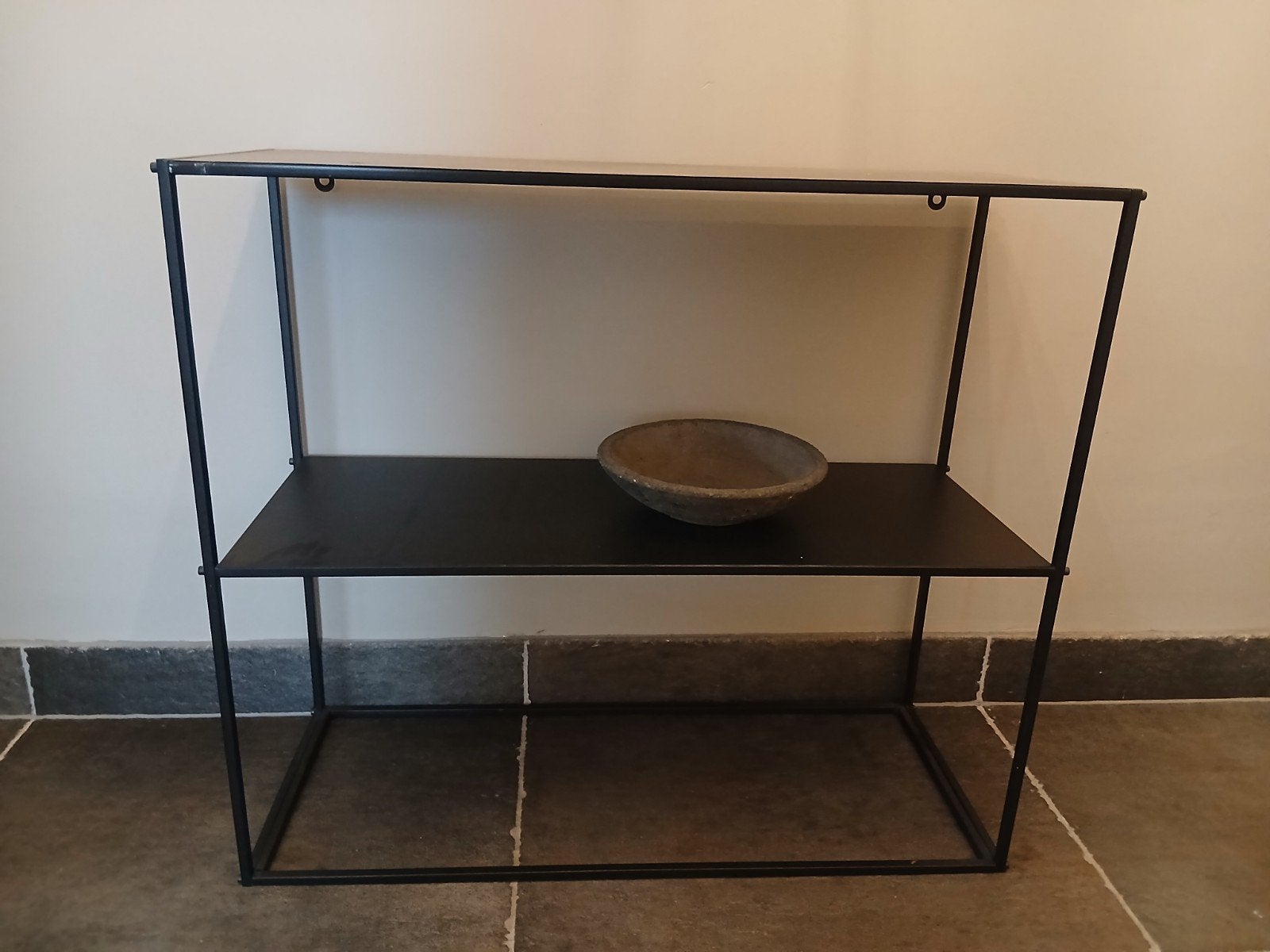 Zwart metalen wandkast - hangend of staand