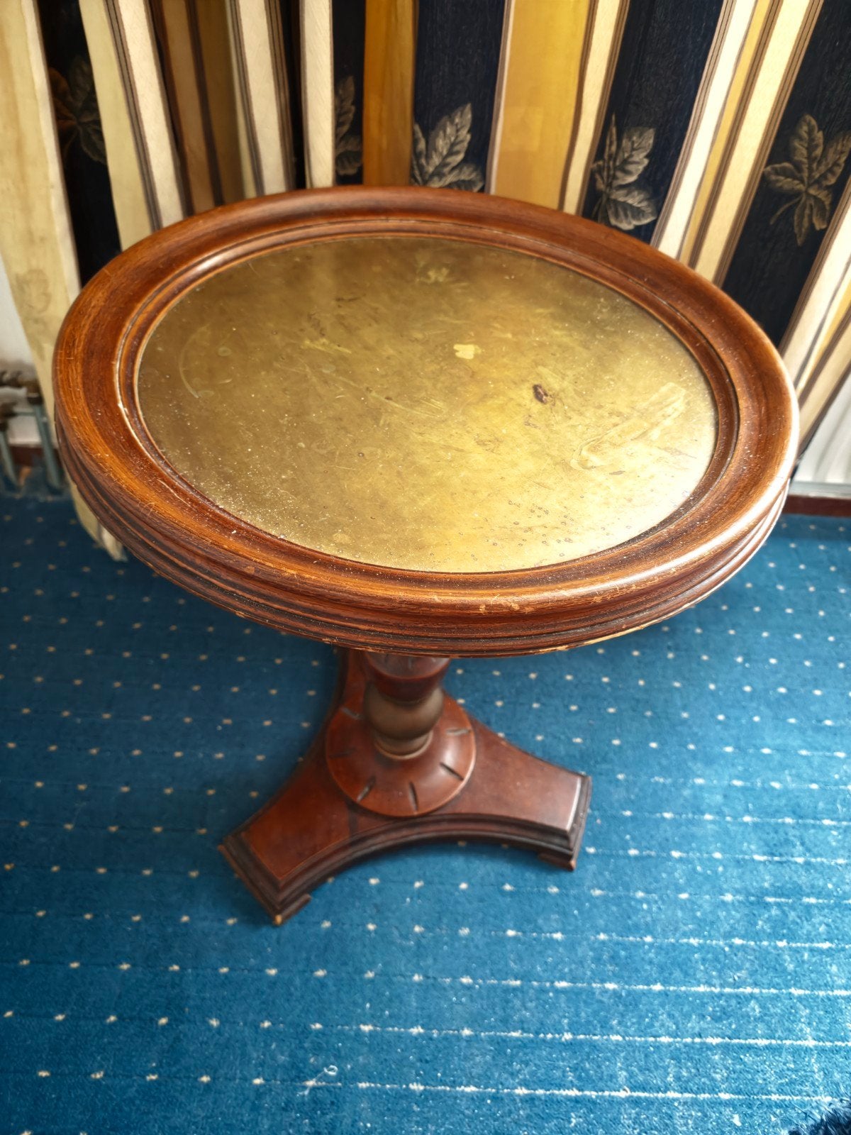 Vintage bijzettafel met messing blad, Ophalen