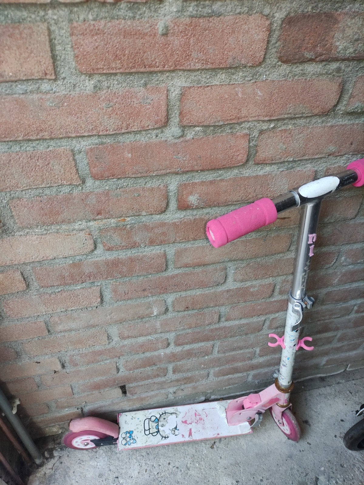 Roze kinderstep met Hello Kitty, Ophalen