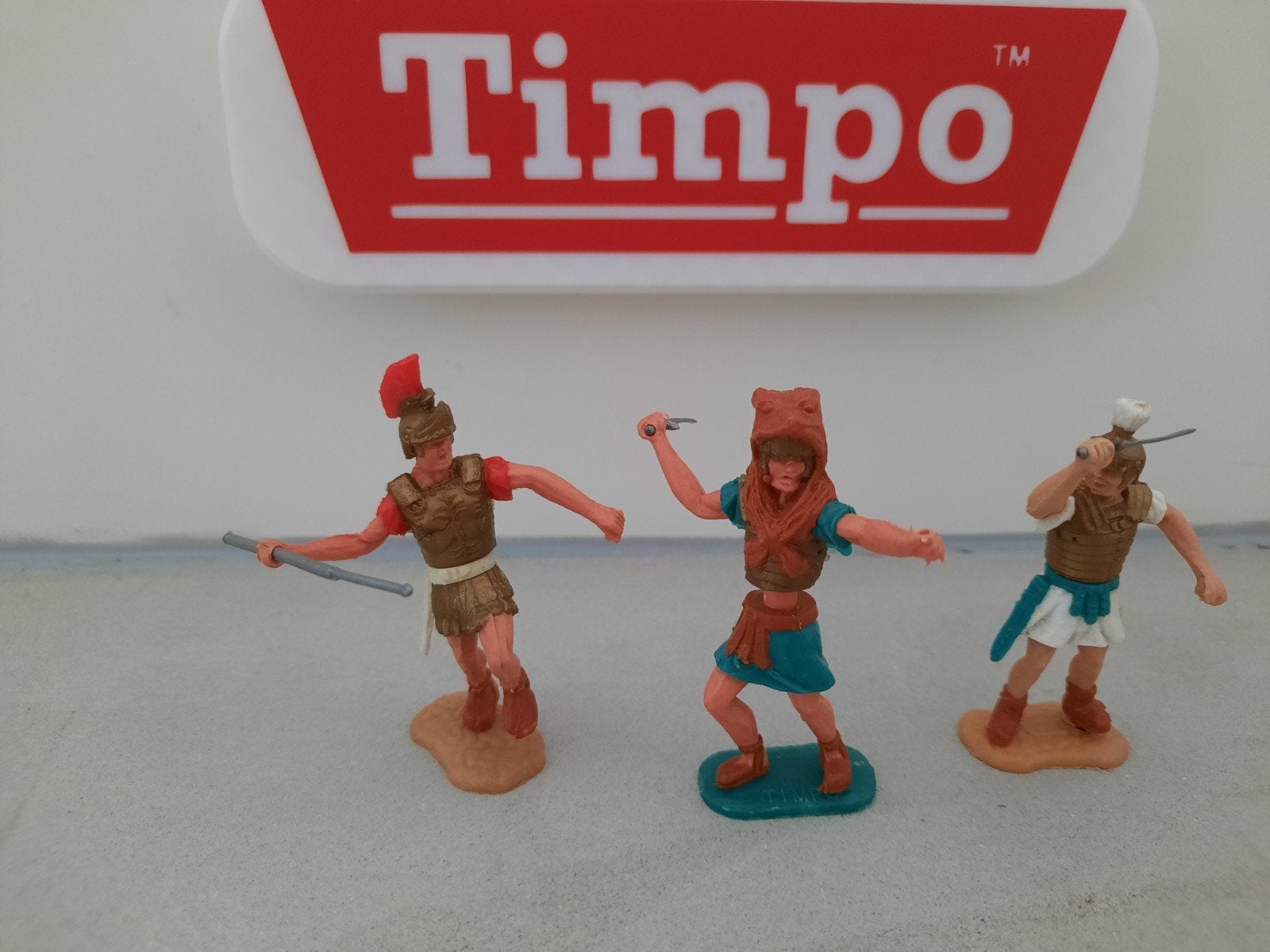 Timpo Toys Romeinse soldaten met berenvel, Ophalen of Verzenden