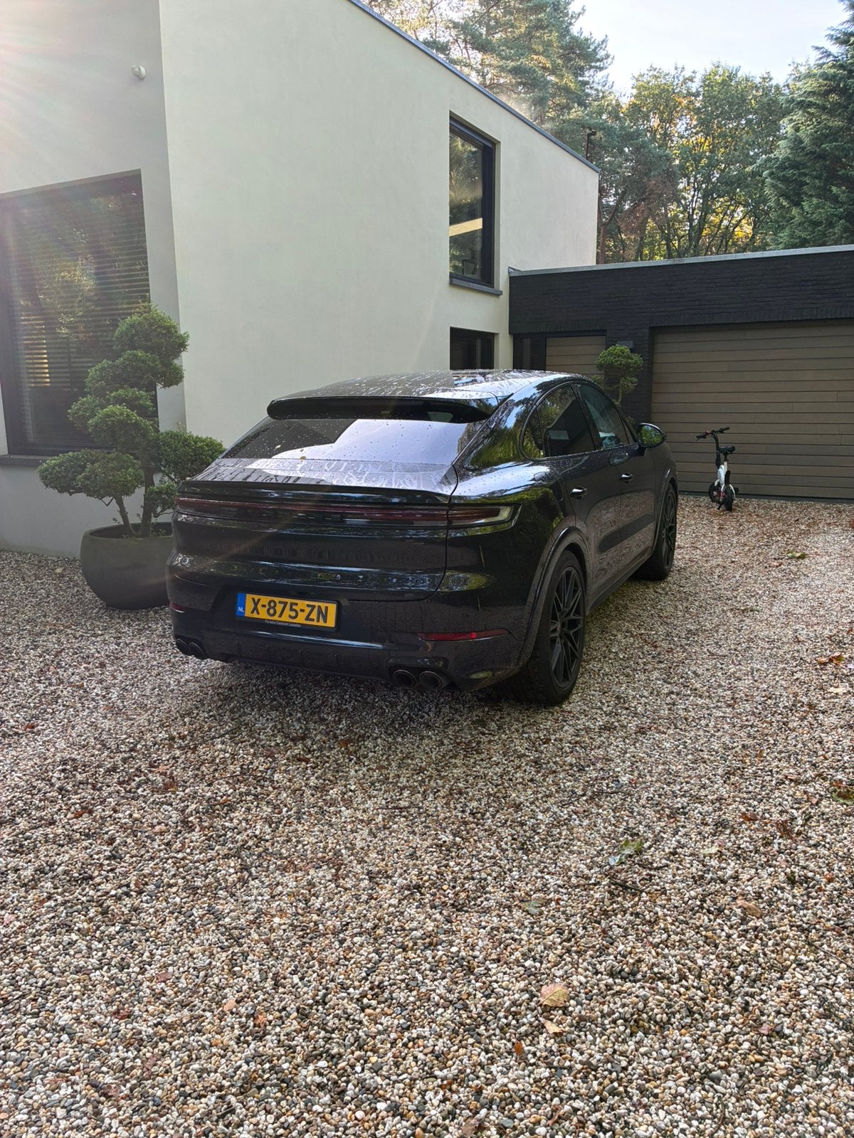 Porsche Cayenne coupe 3.0 V6 470pk E-hybrid 2024 Zwart, Automaat, 2995 cc, Zwart, Vierwielaandrijving