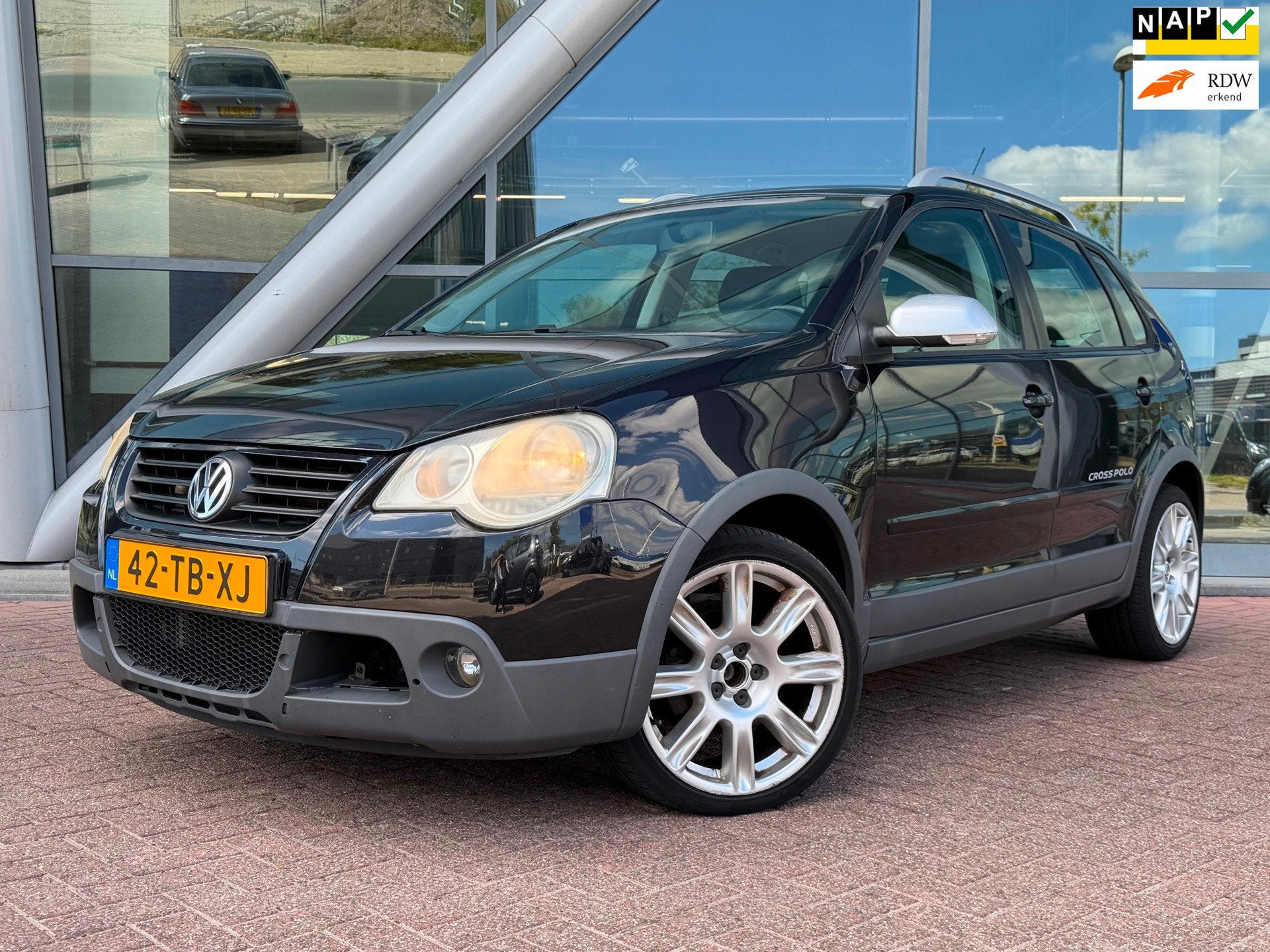 Volkswagen Polo 1.4-16V Cross | Airco | Cruise | Nieuw APK!, Auto's, Voorwielaandrijving, Dealer onderhouden, 15 km/l, Gebruikt