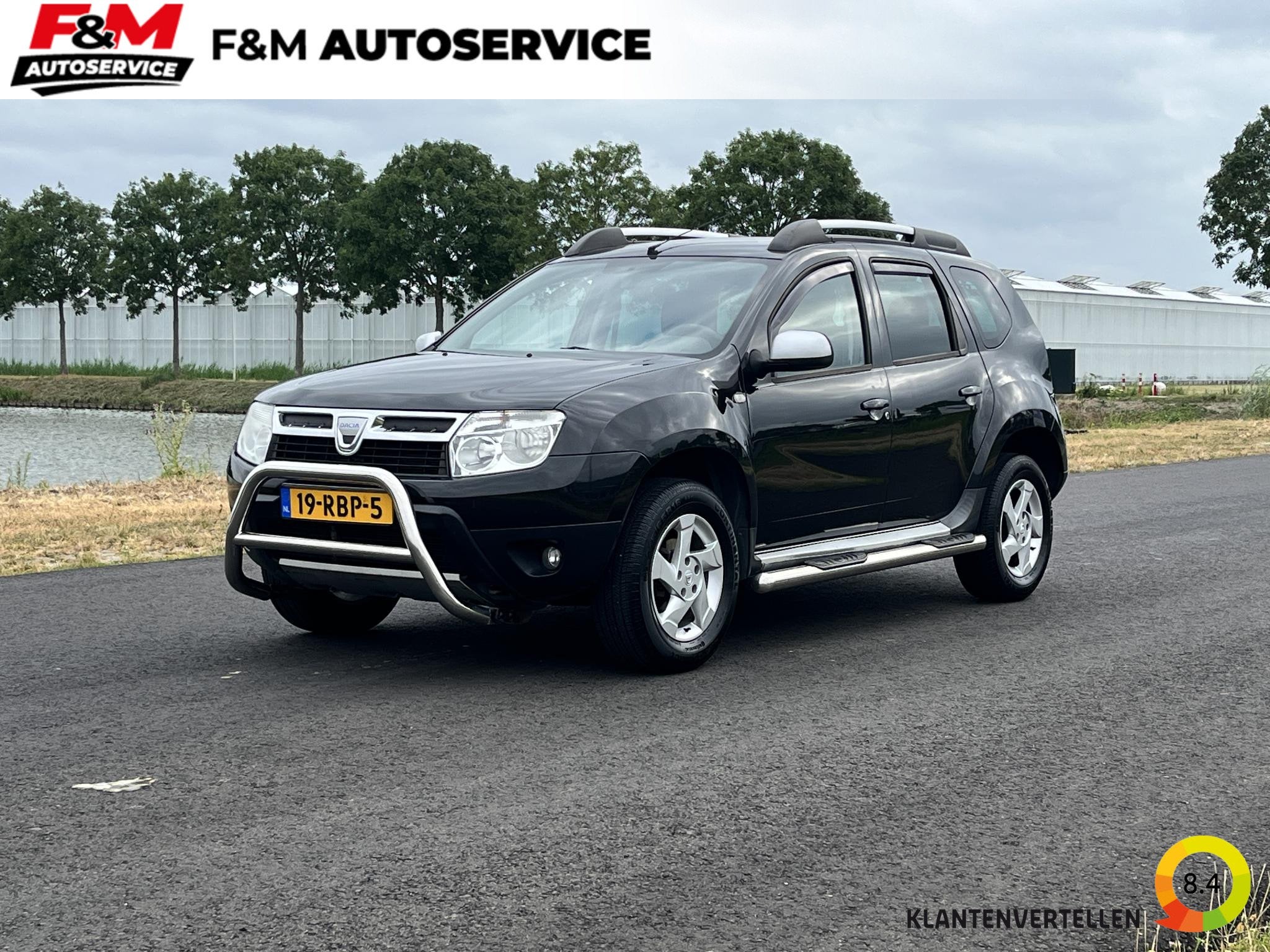 Dacia Duster 1.6 Lauréate 2wd Airco, radio, trekhaak, Voorwielaandrijving, Euro 5, Stof, Gebruikt
