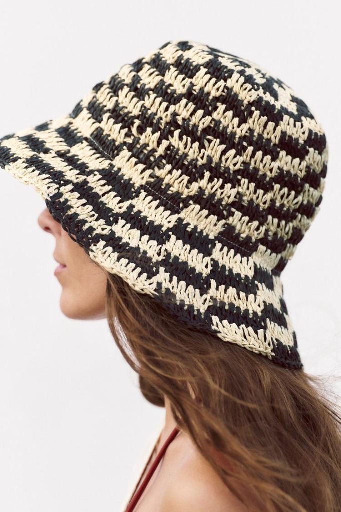 Chequered bucket hat (ZARA), Kleding | Dames, Hoeden en Petten, Hoed, Zara, Nieuw, One size fits all