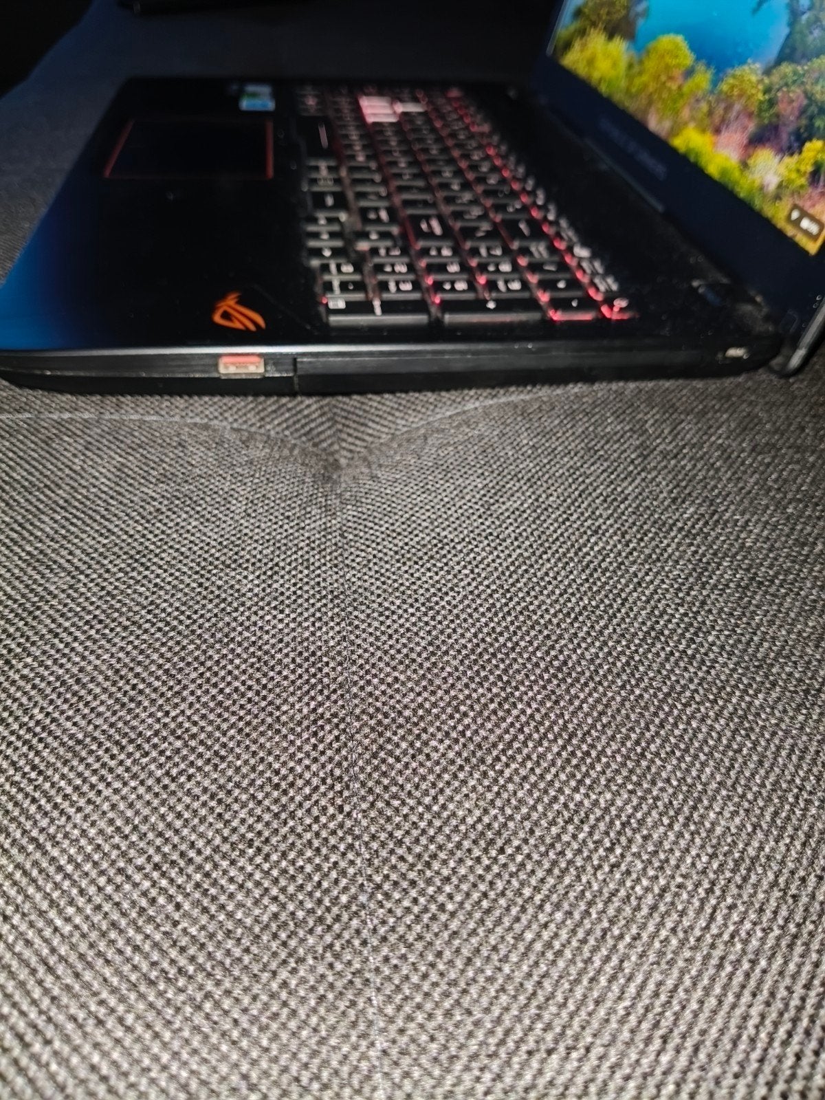 Foto 4 van ASUS Gaming Laptop - i7, 16GB RAM, 1.25TB SSD, IPS HDR