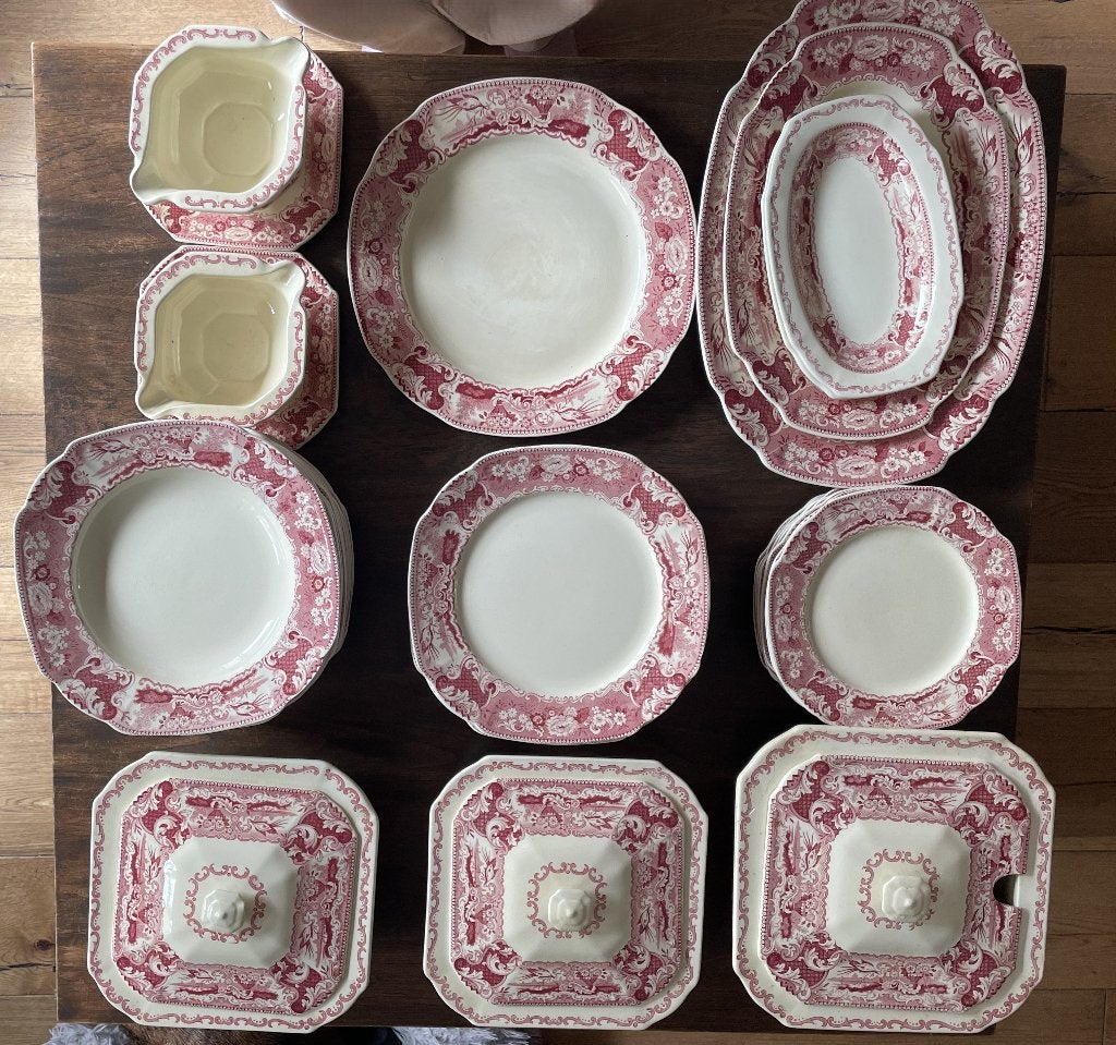 Eetservies Victoria Rood Societe Ceramique Maastricht, Ophalen