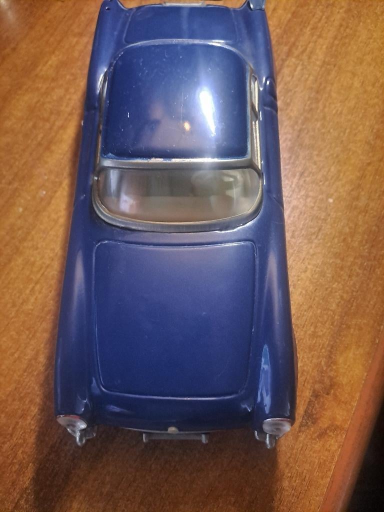 Chevrolet, Hobby en Vrije tijd, Modelauto's | 1:24, Ophalen of Verzenden, Bburago