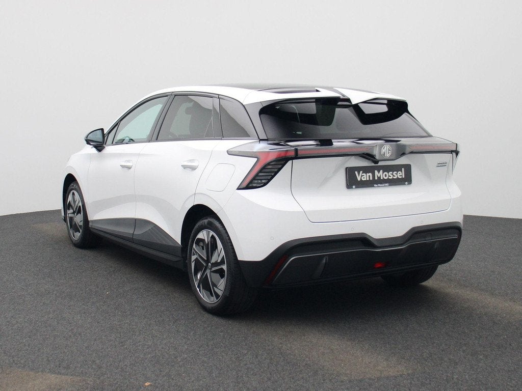 MG 4 Long Range 64 kWh Luxury | Navi | Led Koplampen | 360 C, Auto's, MG, Automaat, 12 maanden, Gebruikt, Wit