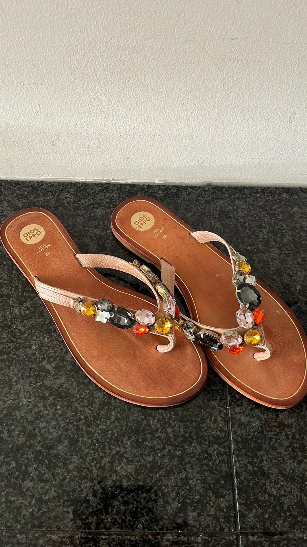 GIOSEPPO SLIPPERS, Kleding | Dames, Verzenden, Zo goed als nieuw, Beige