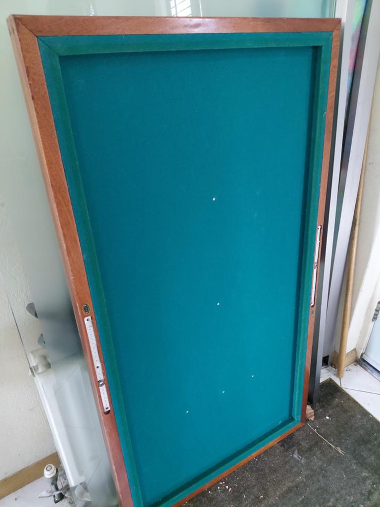 Biljarttafel met keuen en ballen - Zo goed als nieuw 132x71, Ophalen of Verzenden
