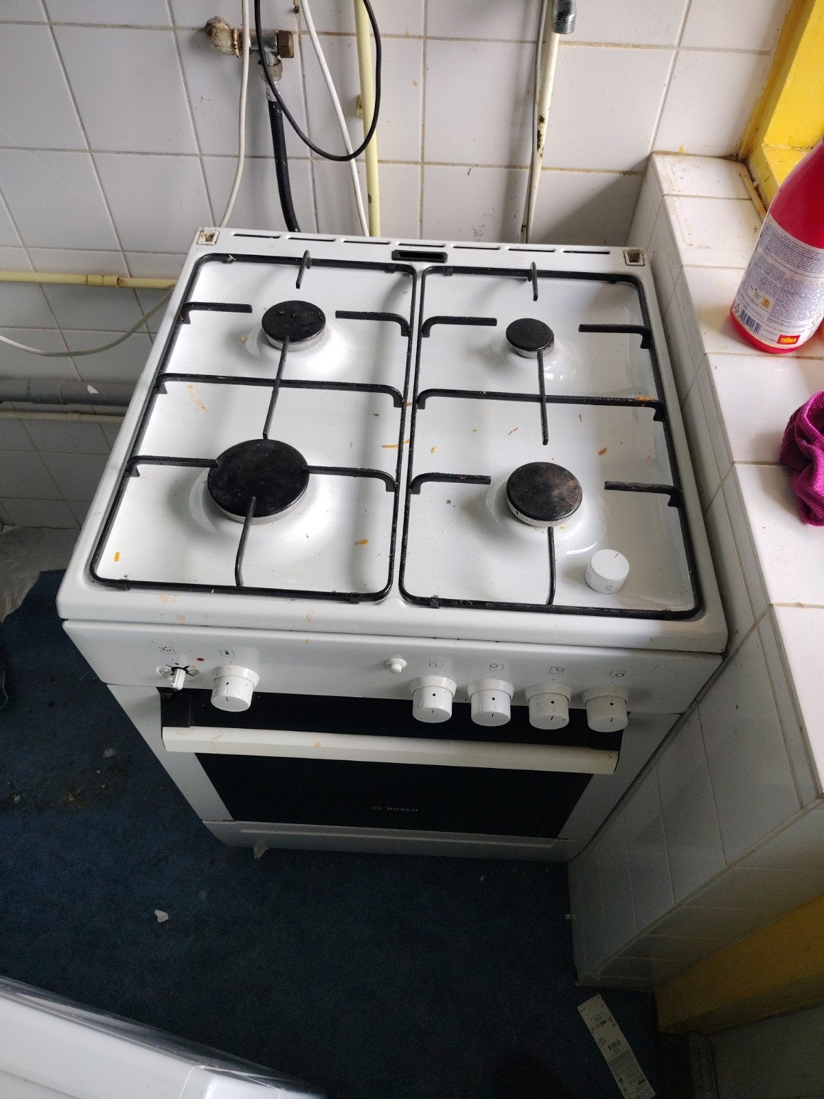 Bosch gasfornuis met oven - knopje defect, Witgoed en Apparatuur, Ophalen, Gebruikt, 4 kookzones, Gas