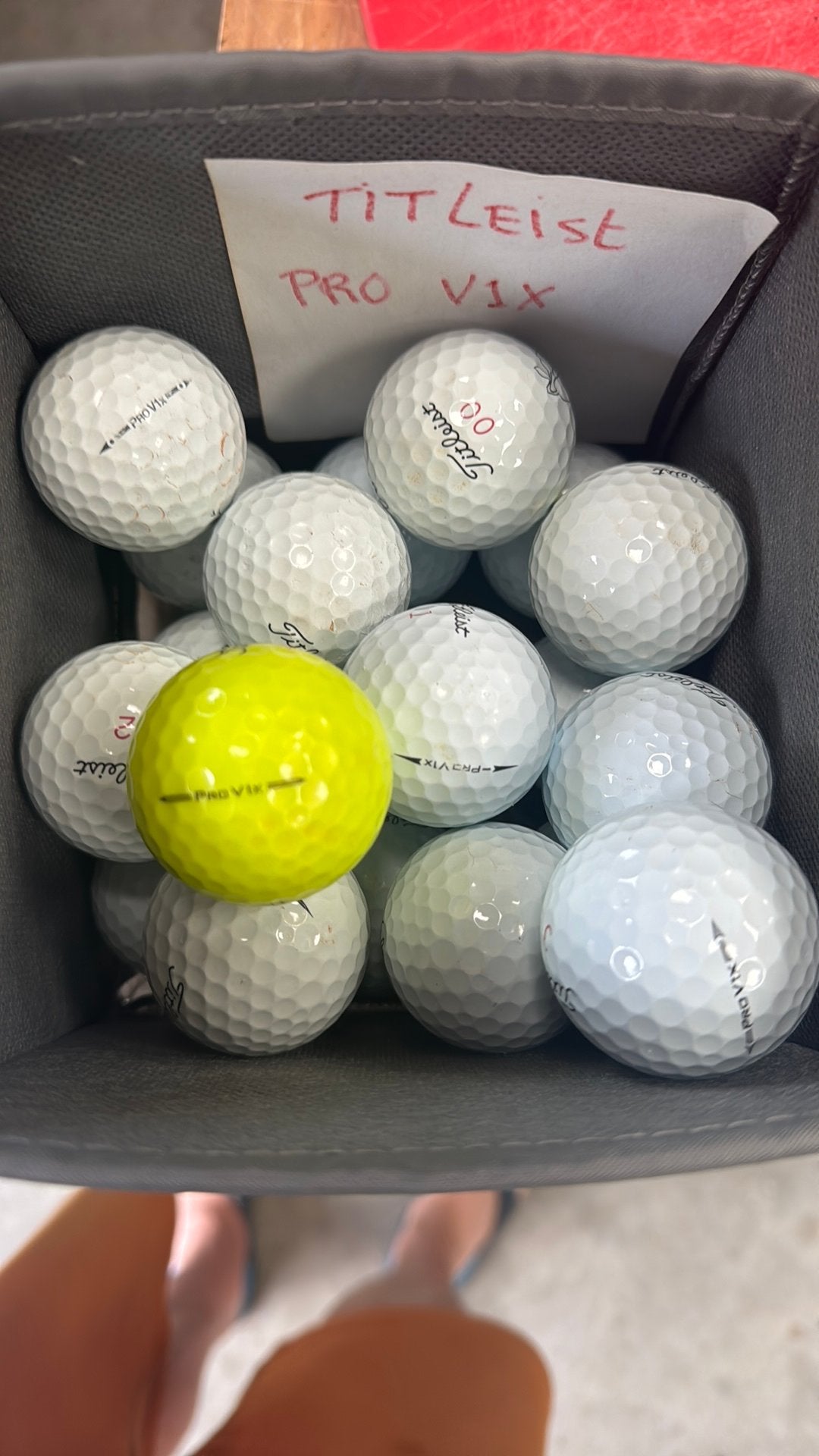 Titleist ProV1x golfballen 18 stuks zeer netjes, Ophalen of Verzenden, Zo goed als nieuw, Bal(len)