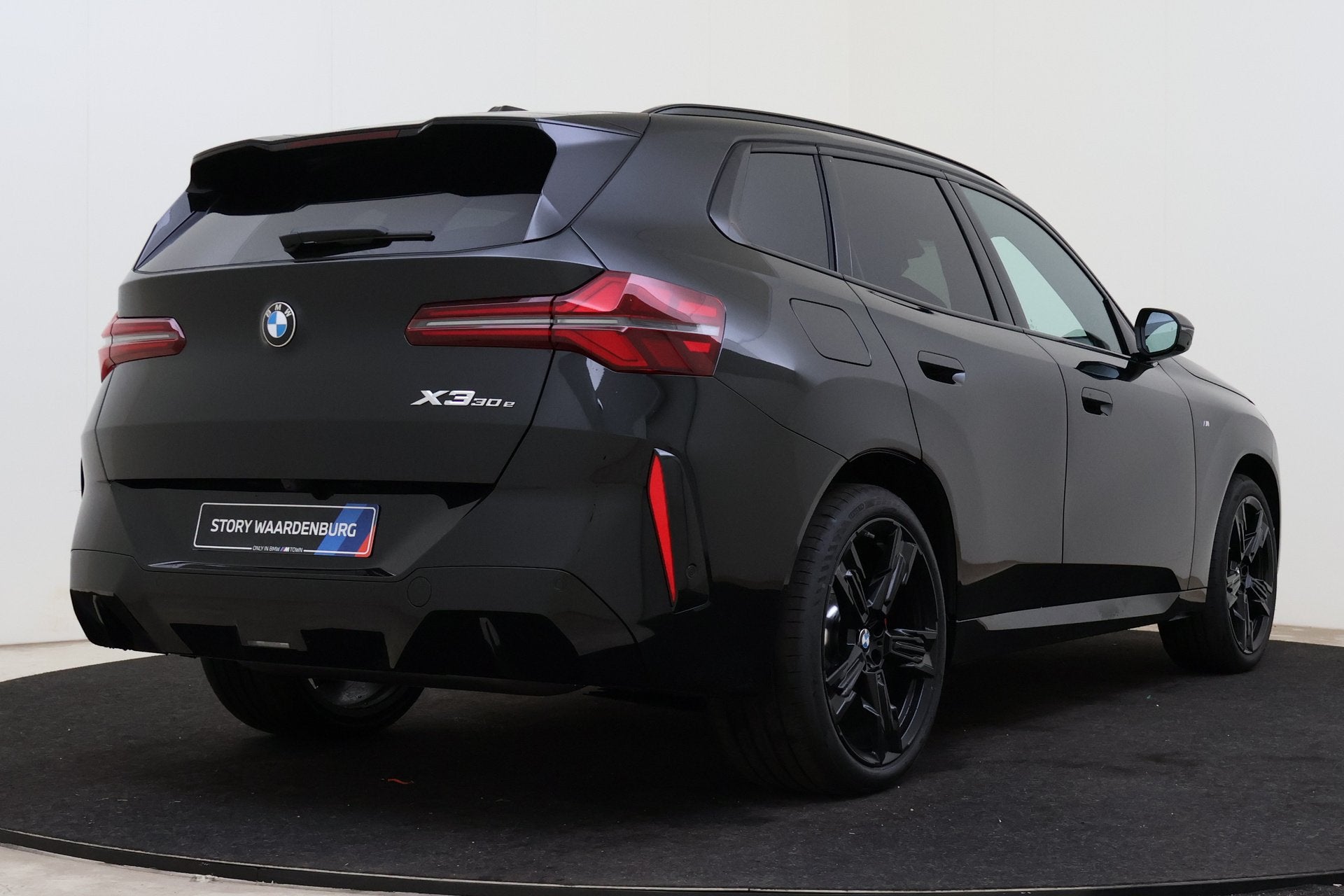 BMW X3 30e xDrive M Sport Automaat / Panoramadak / Trekhaak, Auto's, Automaat, 1998 cc, Zwart, 4 cilinders