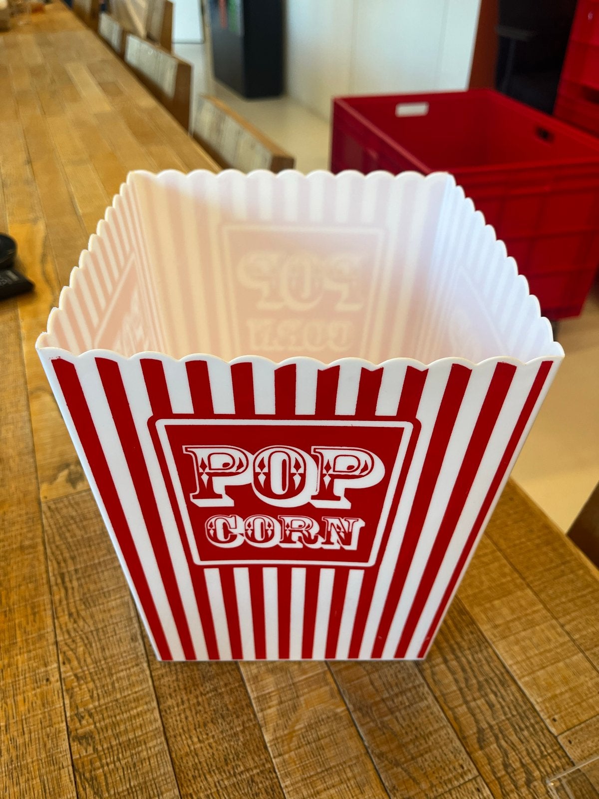 GRATIS Popcorn bak - Zo goed als nieuw voor filmavond, Ophalen, Zo goed als nieuw, Rood, Kunststof