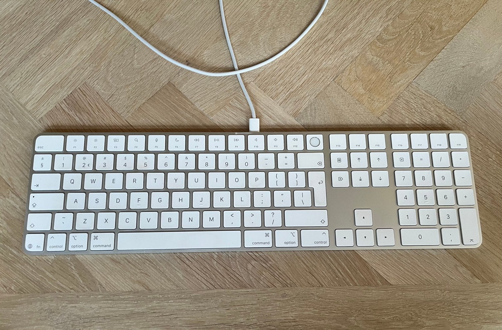 Apple Magic Keyboard met numeriek toetsenblok en Touch ID, Computers en Software, Toetsenborden, Gebruikt, Numeriek, Draadloos