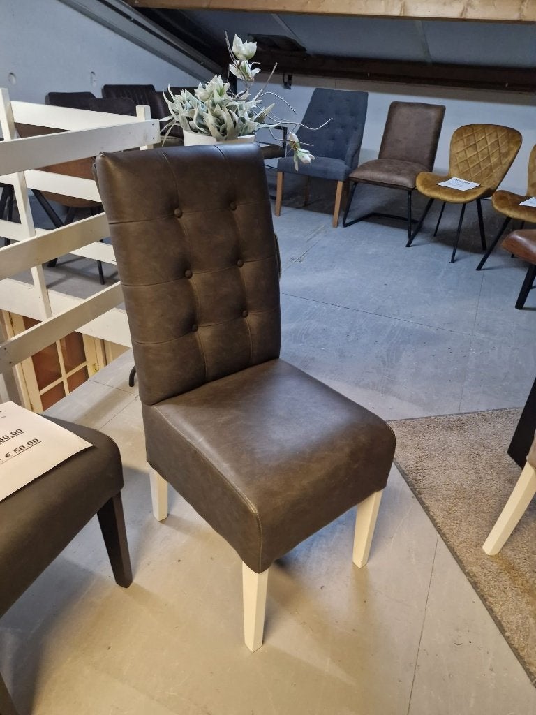*OPRUIMING* 1 Landelijke Eetkamerstoel Donella €130 NU €50 2, Nieuw, Ophalen of Verzenden, Landelijke eetkamerstoel Donella Knoop Antraciet