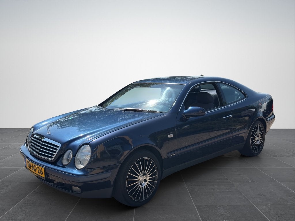 Mercedes-Benz CLK 200 Coupé Sport AUT Nieuwe APK  Youngtimer, Auto's, Automaat, 1998 cc, Euro 6, 4 cilinders