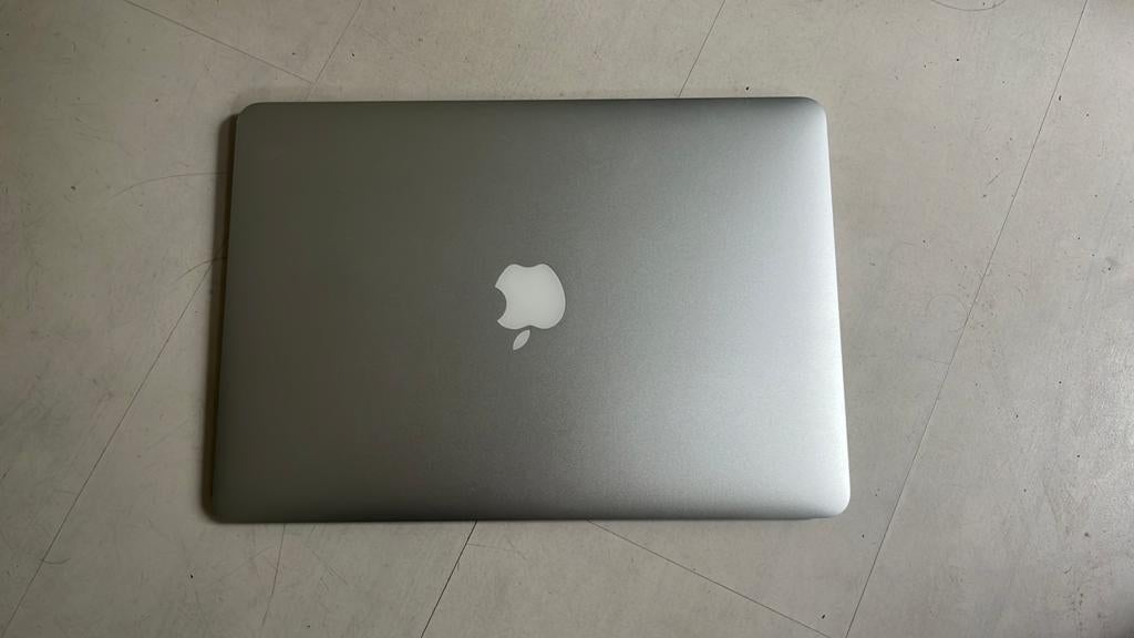 Macbook uit 2014, Computers en Software, Apple Macbooks, 13 inch, Minder dan 2 Ghz, Ophalen of Verzenden, Onbekend