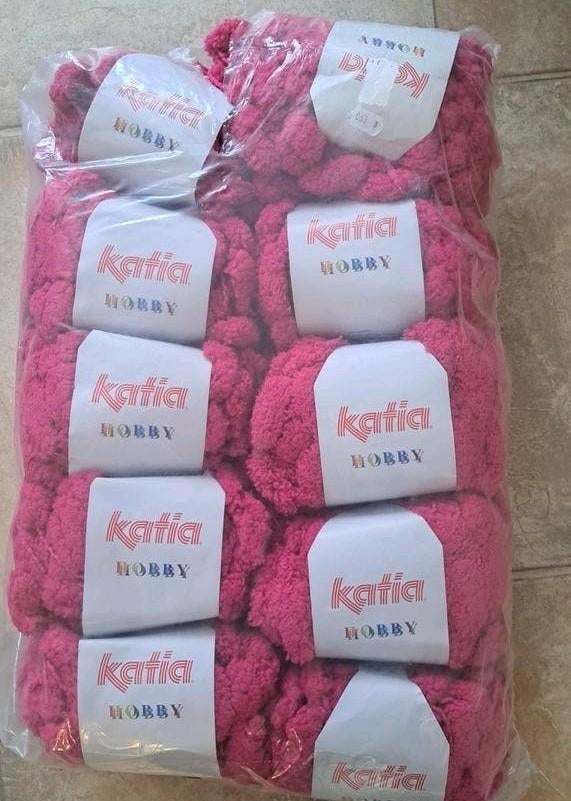 Katia Hobby Bolletjes/ pompomgaren Pakket - 10 Bollen Roze, Ophalen of Verzenden, Nieuw, Breien of Haken, Wol of Garen