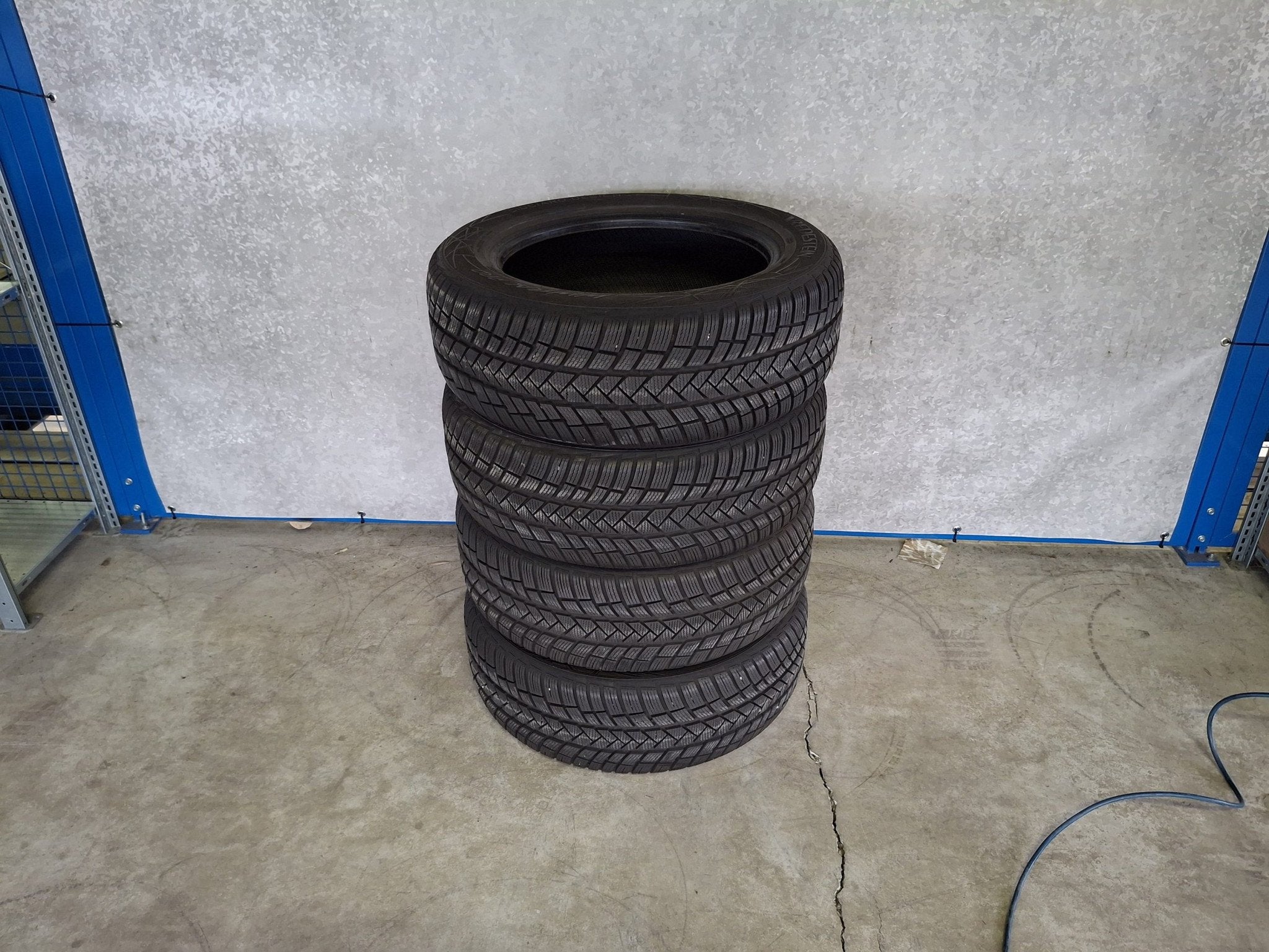 Losse winterbanden 4x - Vredestein - 235 55 18, Auto-onderdelen, Banden en Velgen, Band(en)