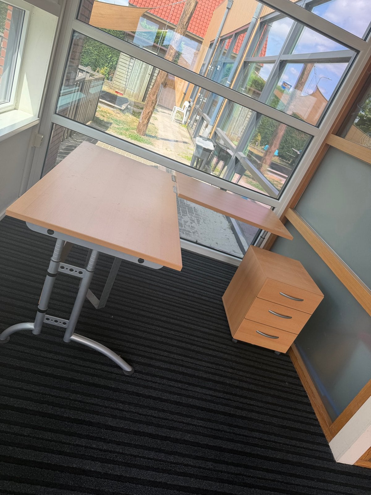 Bureau met ladeblok - Ideaal voor thuiskantoor, Ophalen of Verzenden, Gebruikt