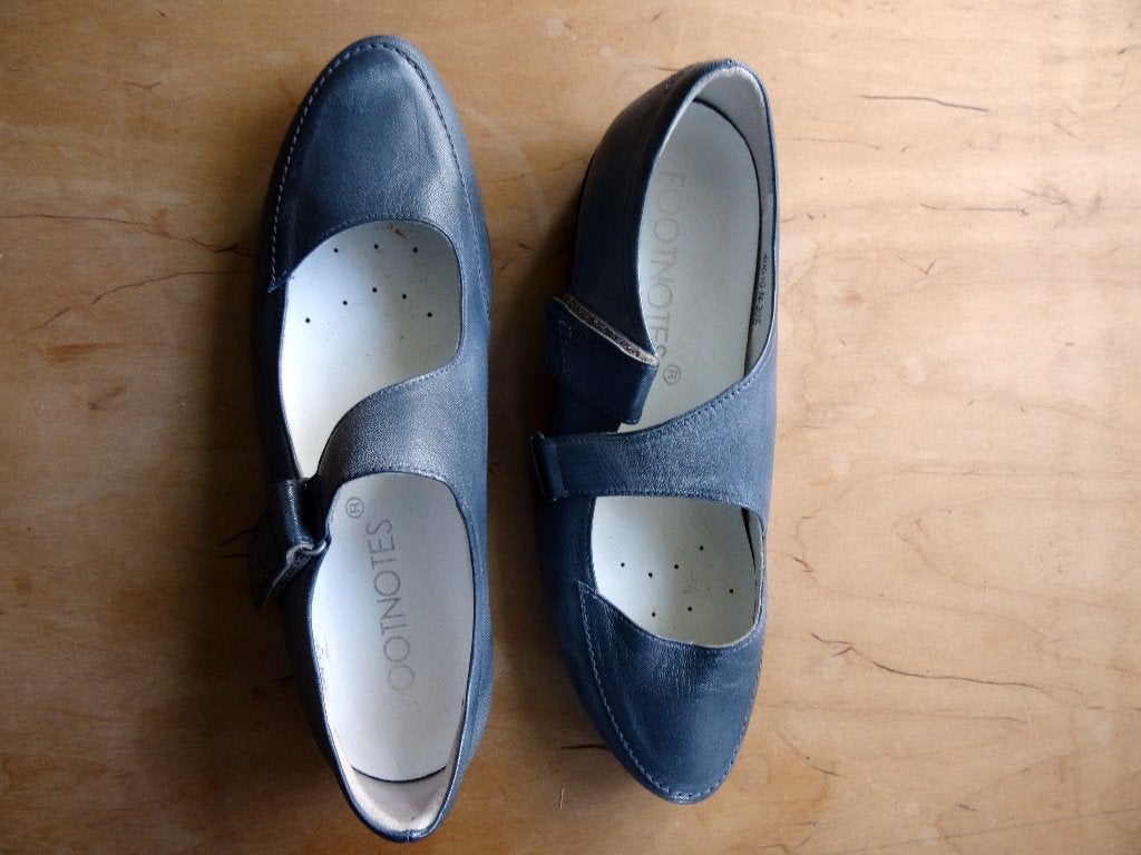 Dames schoen grijs maat 40 nieuw., Schoenen met lage hakken, Ophalen of Verzenden, Zo goed als nieuw, Grijs