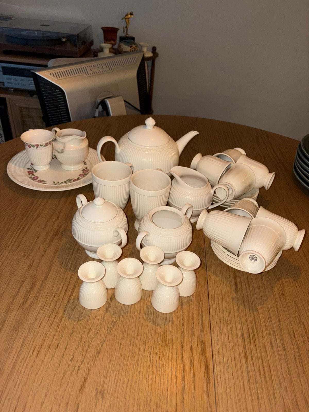 WEDGEWOOD WINDSOR, Ophalen, Zo goed als nieuw, Wedgwood, Compleet servies