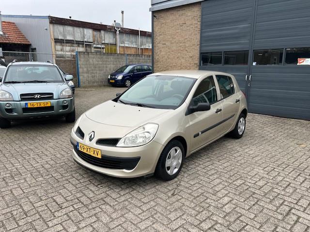 Renault Clio 1.4-16V Business Line//Airco, Auto's, Renault, Voorwielaandrijving, 4 cilinders, Beige, Handgeschakeld